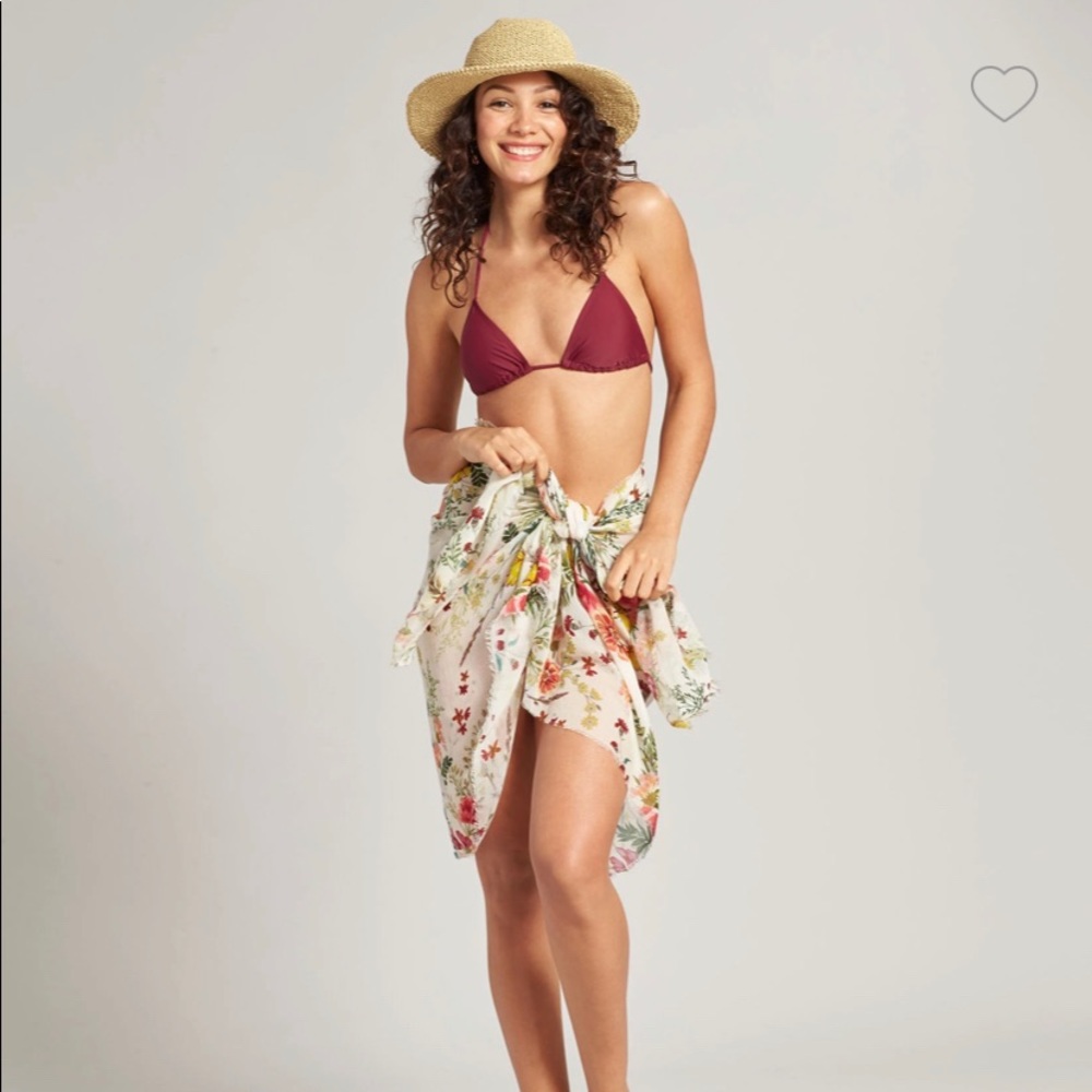 Echo Status Floral Wrap Pareo